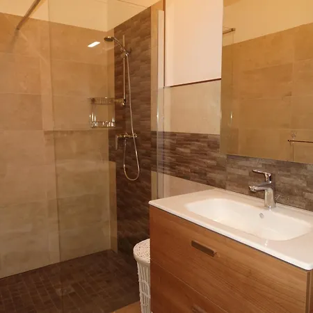 Entre Et Maquis Tatil Evi